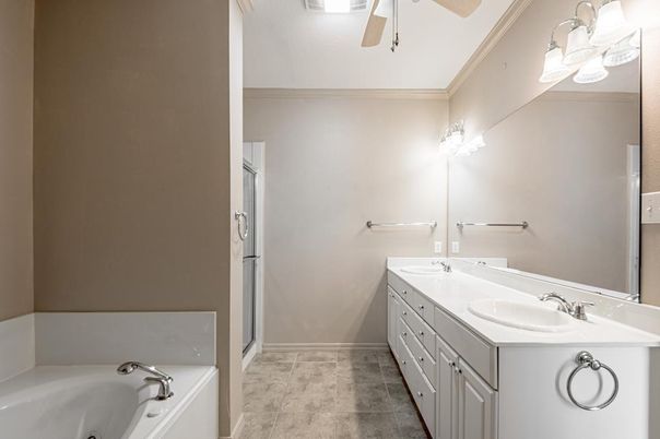 Bathroom, Dual Sink Vanities, Interior