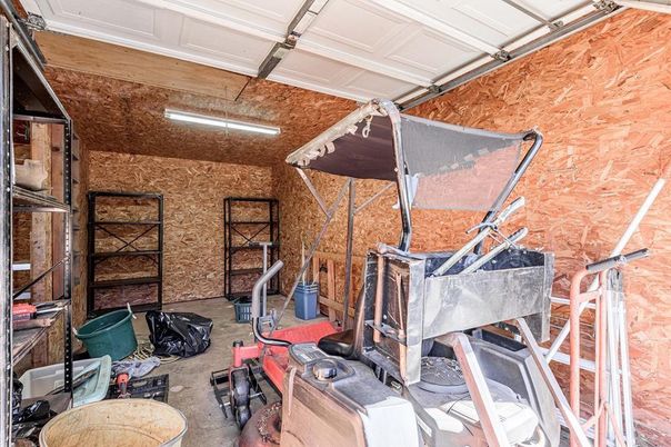 Garage, Interior