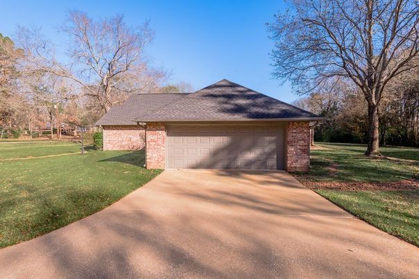 Detached Garage, Exterior