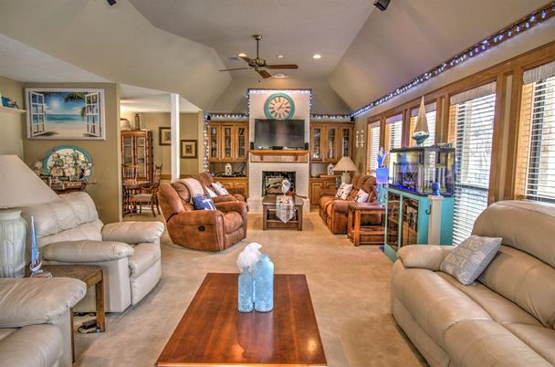 Fireplace, Interior, Living room, Recessed Lighting