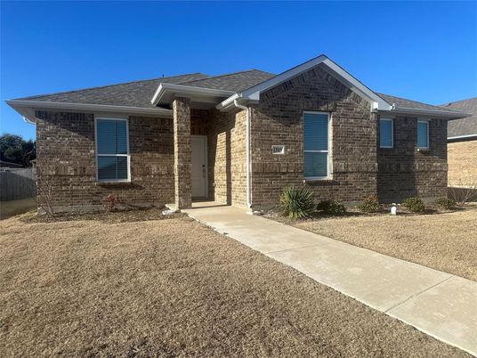 Exterior, Facade, Brick Facade, Brick Traditional