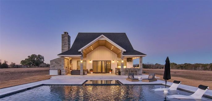 Backyard, Exterior, Pool