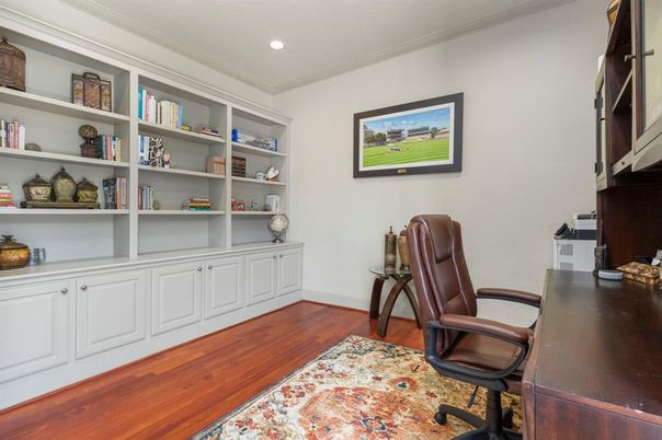 Home Office, Interior, Recessed Lighting, Wood Texture Flooring