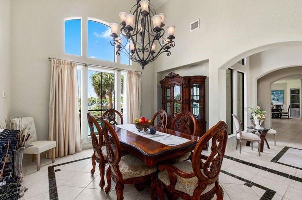Chandelier, Dining room, Interior