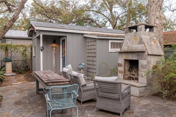 Exterior, Fireplace