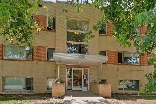 Exterior, Facade, Brick Facade, Rowhouse