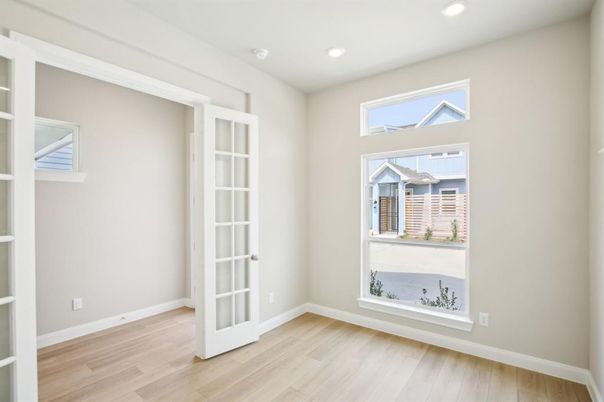 Empty room, Interior, Recessed Lighting, Wood Texture Flooring