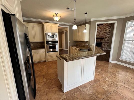 Interior, Kitchen, Pendant Lights, Stainless Steel Appliances