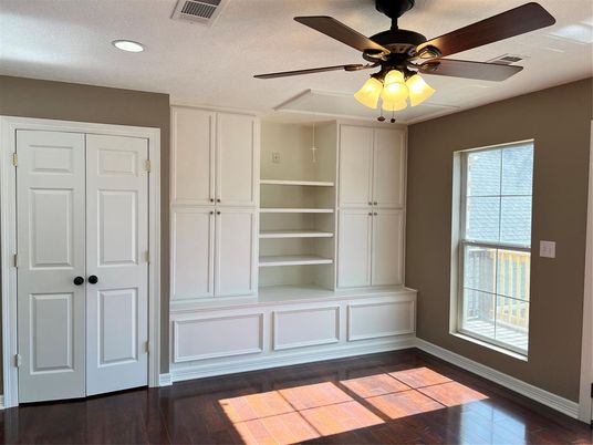 Interior, Recessed Lighting, Walk-in Closets, Wood Texture Flooring