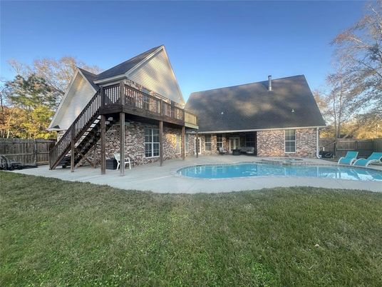 Backyard, Exterior, Pool