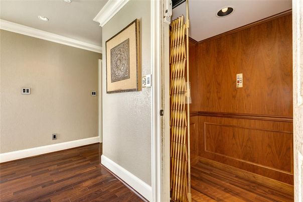 Interior, Recessed Lighting, Wood Texture Flooring, Wooden Walls