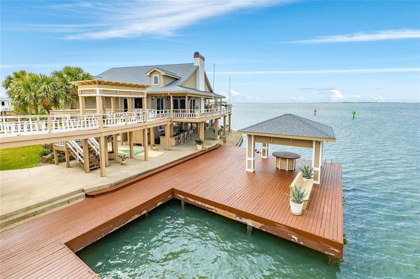 Exterior, Water