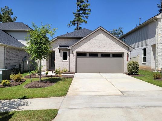 Attached, Exterior, Facade, Brick Facade, American Craftsman