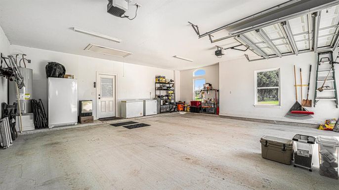 Garage, Interior, Washer