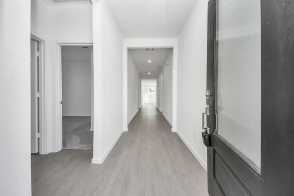 Interior, Recessed Lighting, Wood Texture Flooring
