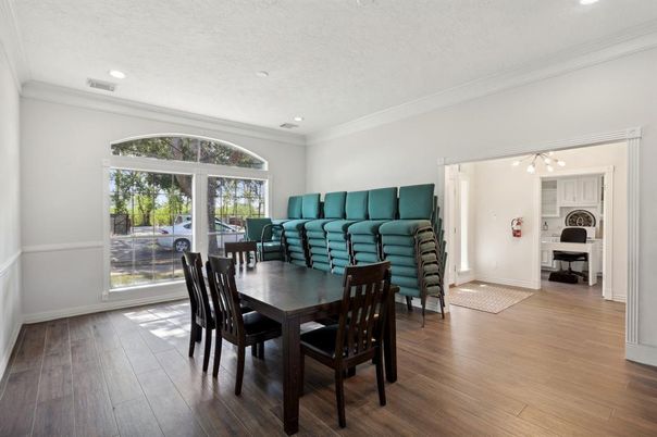 Dining room, Interior, Recessed Lighting, Wood Texture Flooring