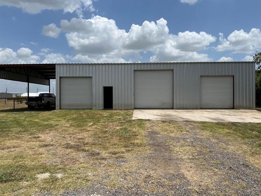 Detached Garage, Exterior