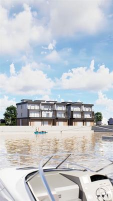 Exterior, Lake