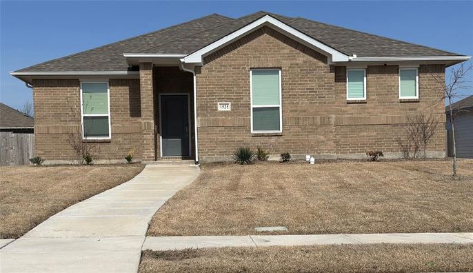 Exterior, Facade, Brick Facade, Brick Traditional