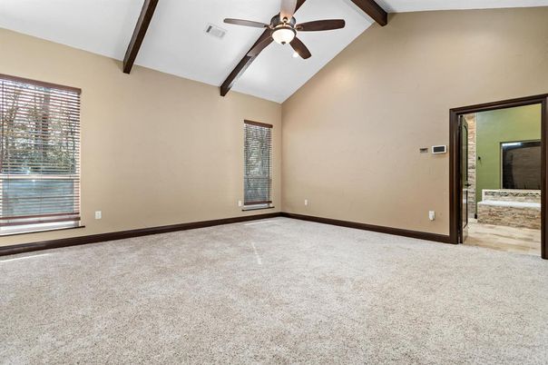 Empty room, Interior, Wooden Beams