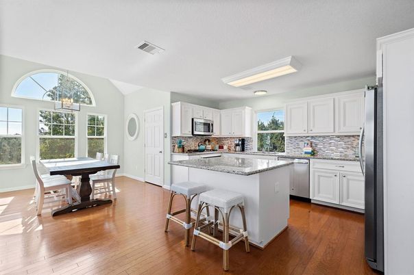 Dining room, Interior, Kitchen, Stainless Steel Appliances, Wood Texture Flooring