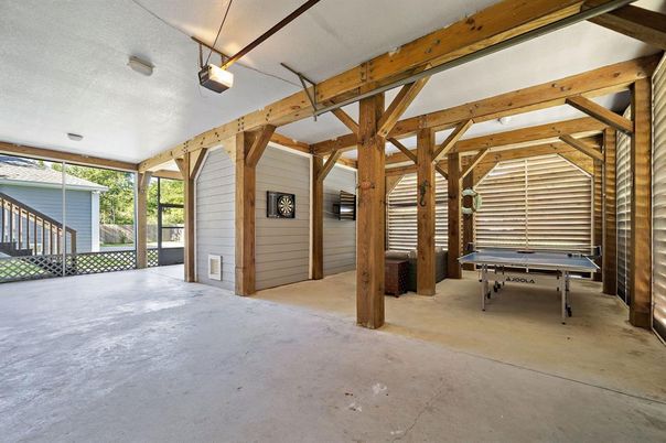 Game Room, Garage, Interior