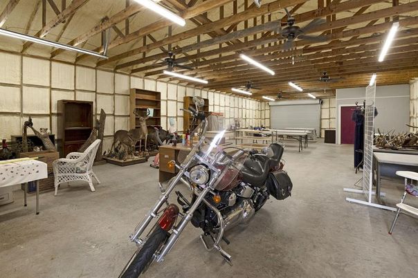 Fitness Equipment, Interior, Wooden Beams