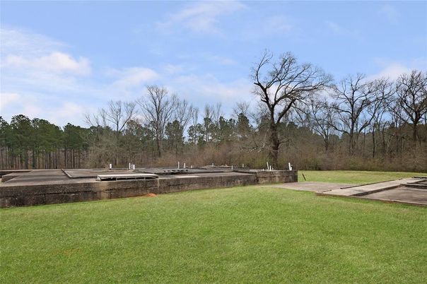 Backyard, Exterior, Lake