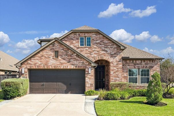 Attached, Exterior, Facade, Brick Facade, Brick Traditional