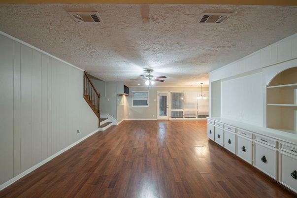 Empty room, Interior, Pendant Lights, Wood Texture Flooring