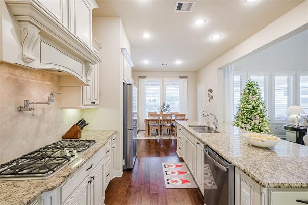 Dining room, Interior, Kitchen, Recessed Lighting, Wood Texture Flooring