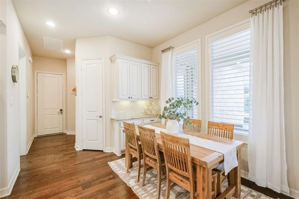 Dining room, Interior, Kitchen, Recessed Lighting, Wood Texture Flooring