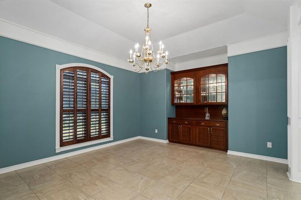 Chandelier, Empty room, Interior
