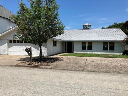 Attached, Exterior, Facade, Brick Facade, Ranch