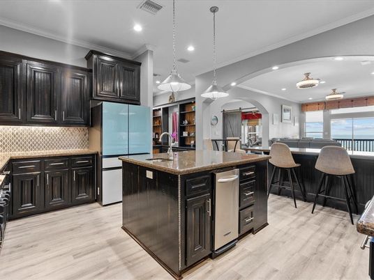 Interior, Kitchen, Pendant Lights, Recessed Lighting, Wood Texture Flooring