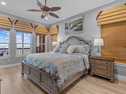 Bedroom, Interior, Recessed Lighting, Water, Wood Texture Flooring