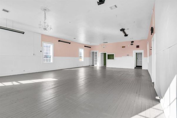 Chandelier, Empty room, Interior, Pendant Lights, Wood Texture Flooring