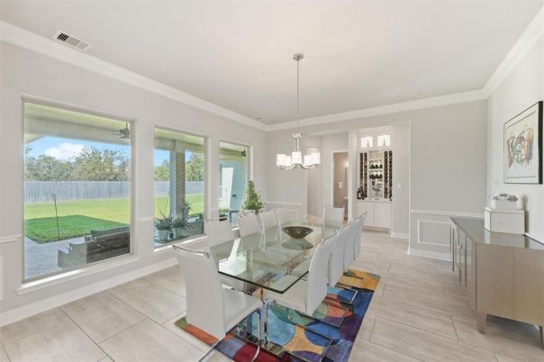 Chandelier, Dining room, Interior, Pendant Lights