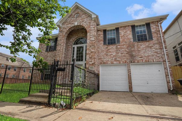 Attached, Exterior, Facade, Brick Facade, Brick Traditional