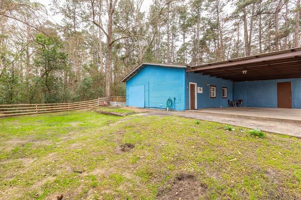 Backyard, Detached Garage, Exterior