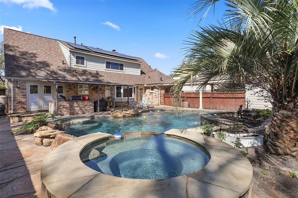Exterior, Pool, Solar Panels