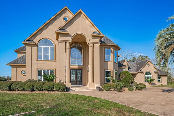 Exterior, Facade, French Provincial