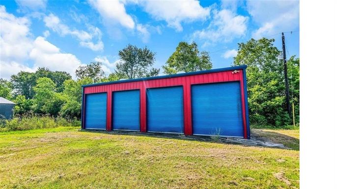 Detached Garage, Exterior