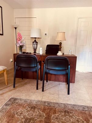 Home Office, Interior