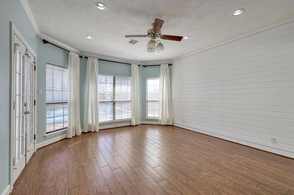 Empty room, Interior, Recessed Lighting, Wood Texture Flooring
