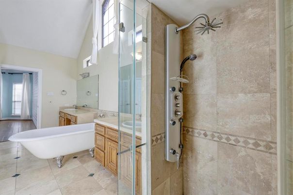 Bathroom, Free Standing Baths, Interior