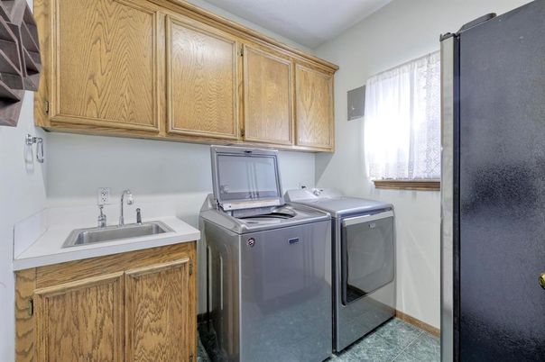 Interior, Washer