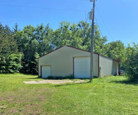 Backyard, Detached Garage, Exterior