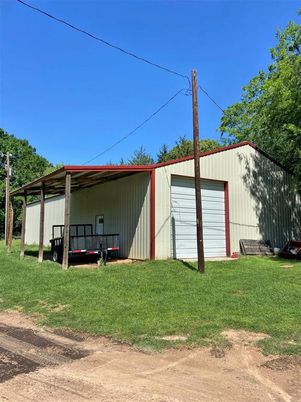 Backyard, Detached Garage, Exterior