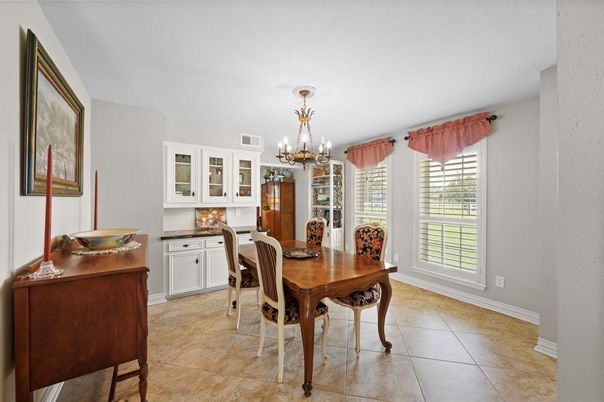 Chandelier, Dining room, Interior